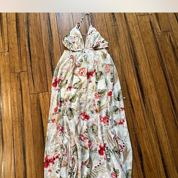 Fashion Nova Lanai cut out maxi dress- medium - Picture 8 of 10